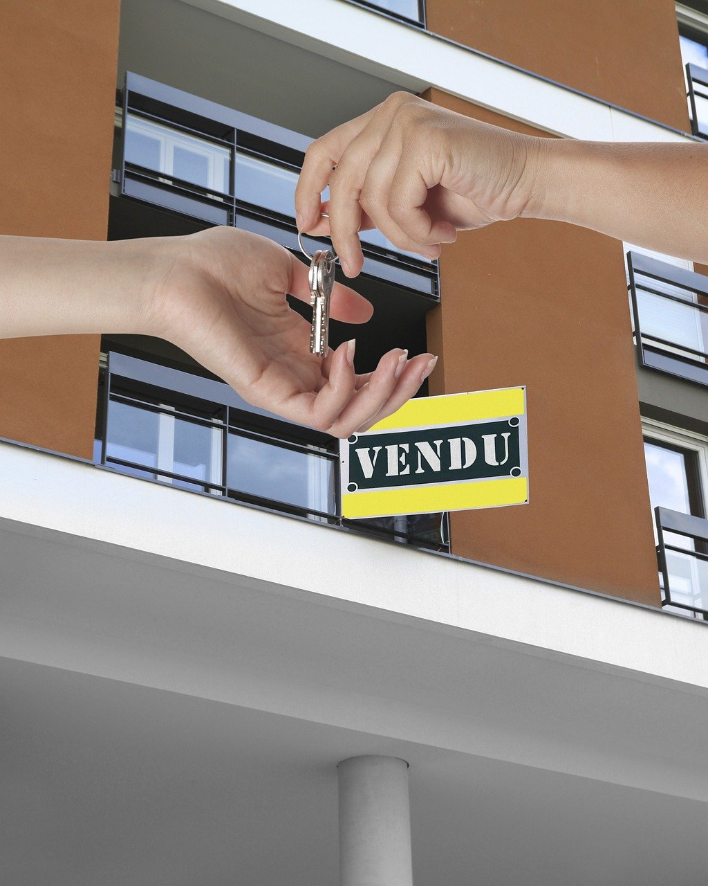 apartment, to sell, landlord, sold, agency, hands, keys, business, to rent out, lease, site, ok, signature, landlord, landlord, landlord, landlord, landlord, lease